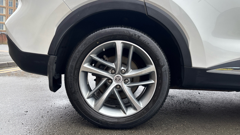 MG Hs 1.5 T-GDI PHEV Exclusive 5dr Auto Hatchback